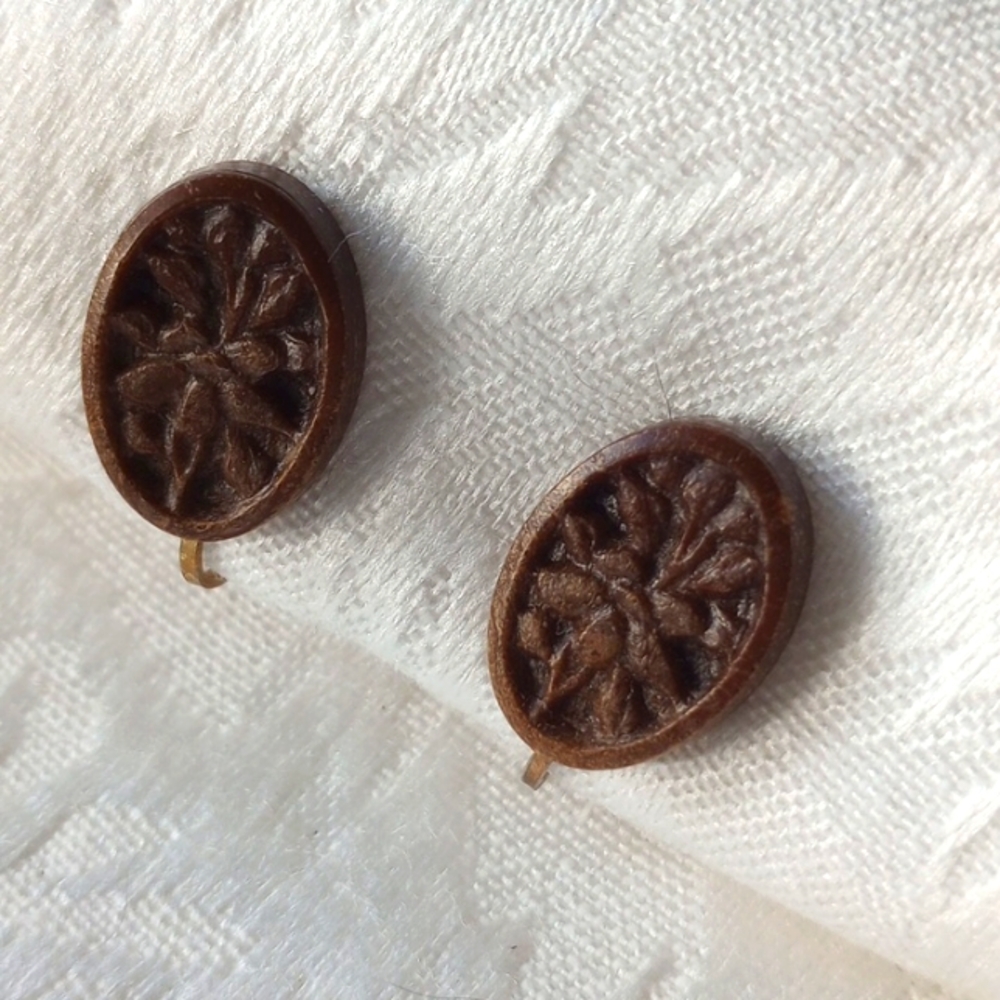 vintage Hong Kong carved Red lotus fall faux wood celluloid clipon earrings